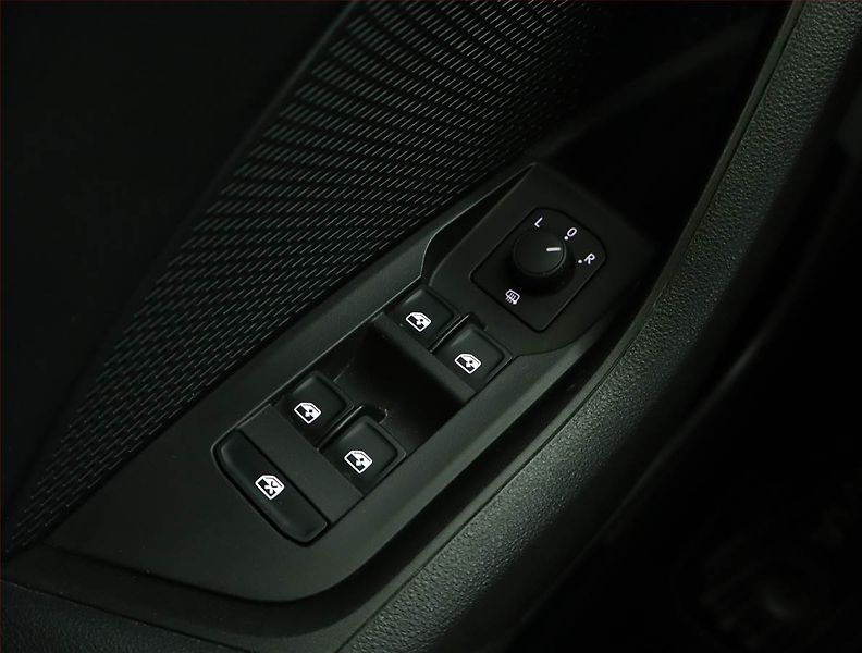 Škoda Octavia (2023) Ambition 2.0 TDI, ČR,1.maj - fotka 15 z 15