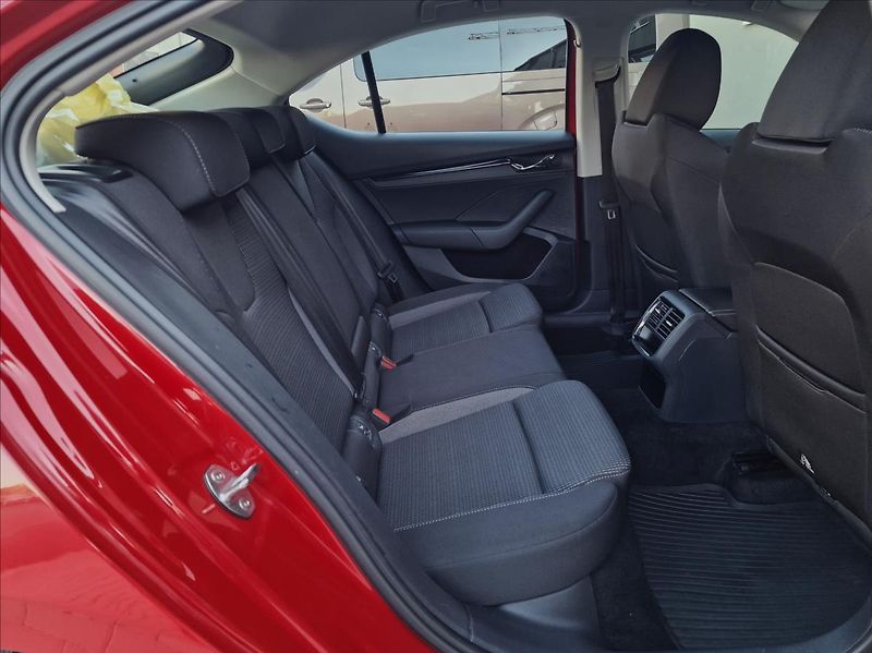 Škoda Octavia 1.5 TSI Ambition,ČR,1.Majitel - fotka 15 z 50