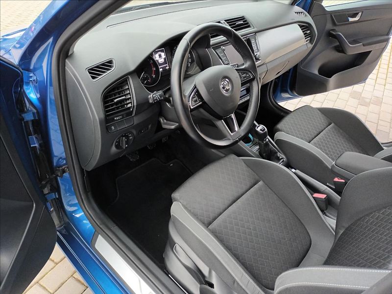 Škoda Fabia 1,2 TSI,STYLE,SERVISKA,PANO - fotka 15 z 43