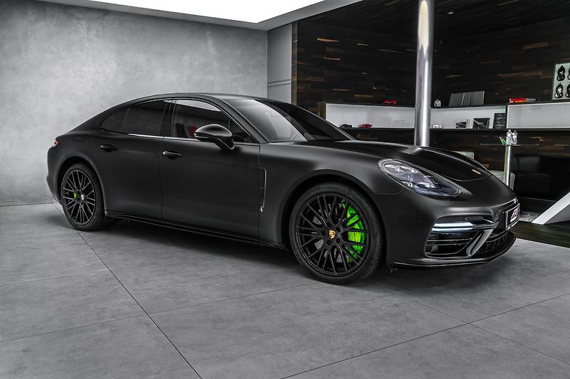 Porsche Panamera Turo S E-Hybrid Sport Chrono P - fotka 4 z 23