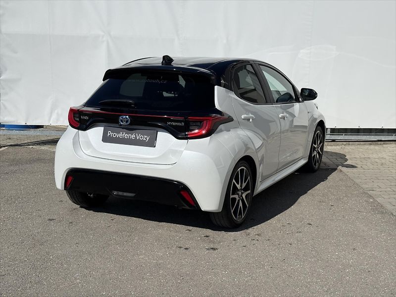 Toyota Yaris 1,5 Selection Style - fotka 6 z 19