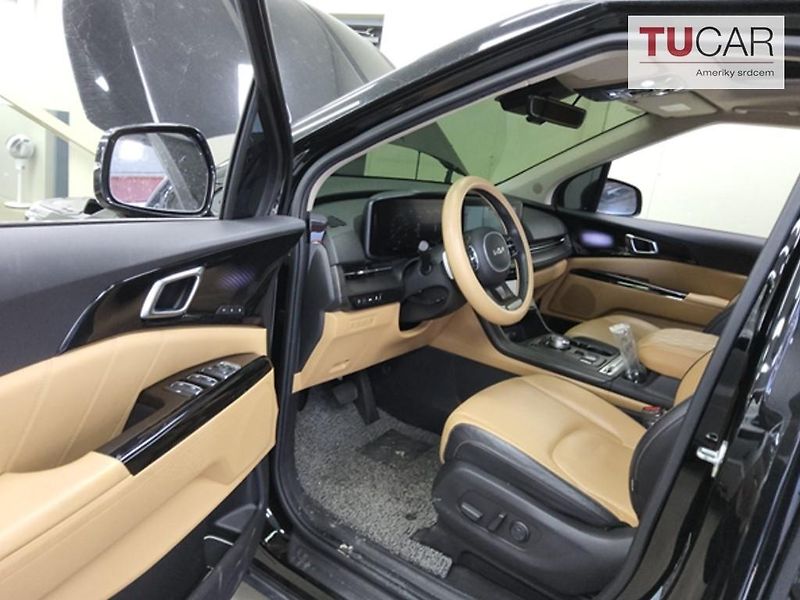 Kia Carnival (2022) 2.2 Diesel Automat 6+3 místa - fotka 5 z 7