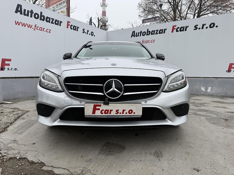 Mercedes-Benz Třídy C (2018) C 300T ser.knížka Webasto - fotka 2 z 28
