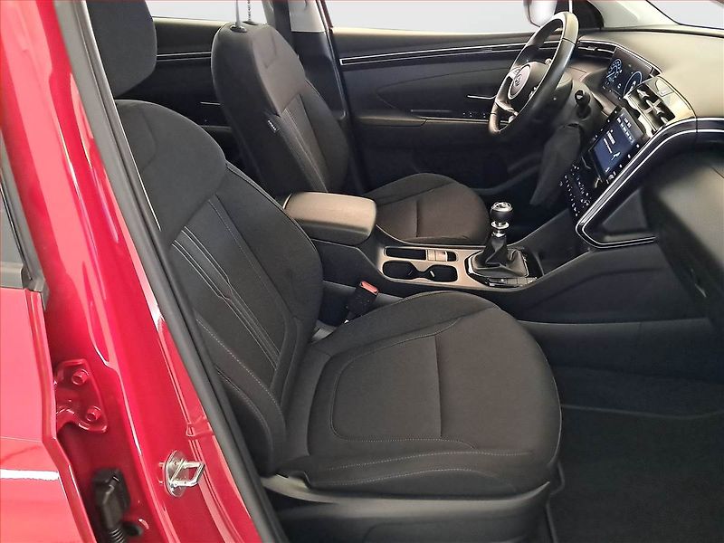 Hyundai Tucson (2021) 1.6 T-GDI - fotka 9 z 19