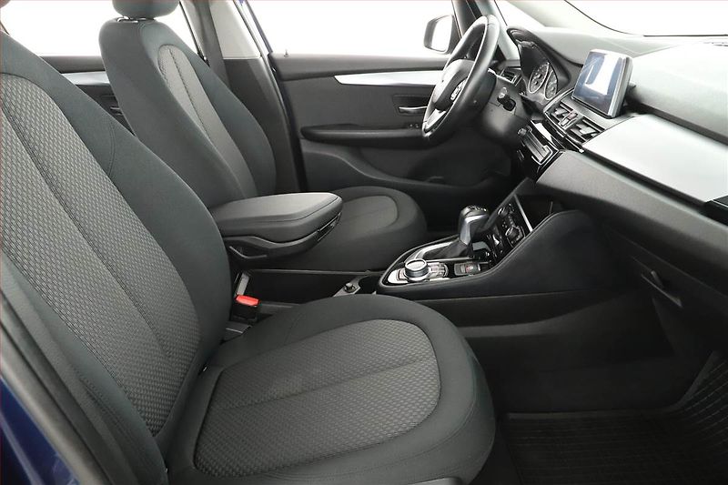 BMW Řada 2 (2018) 218i Active Tourer, Automat - fotka 7 z 17