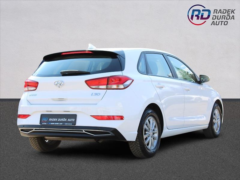 Hyundai i30 1,5 CVVT  NOVÉ V ČR,1.MAJITEL - fotka 5 z 26