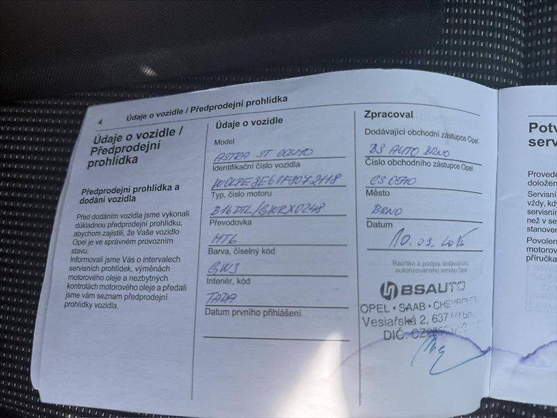 Opel Astra 1,6 CDTi - fotka 24 z 28