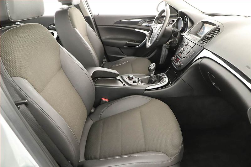 Opel Insignia (2009) 2.0 CDTI, nová STK - fotka 7 z 16