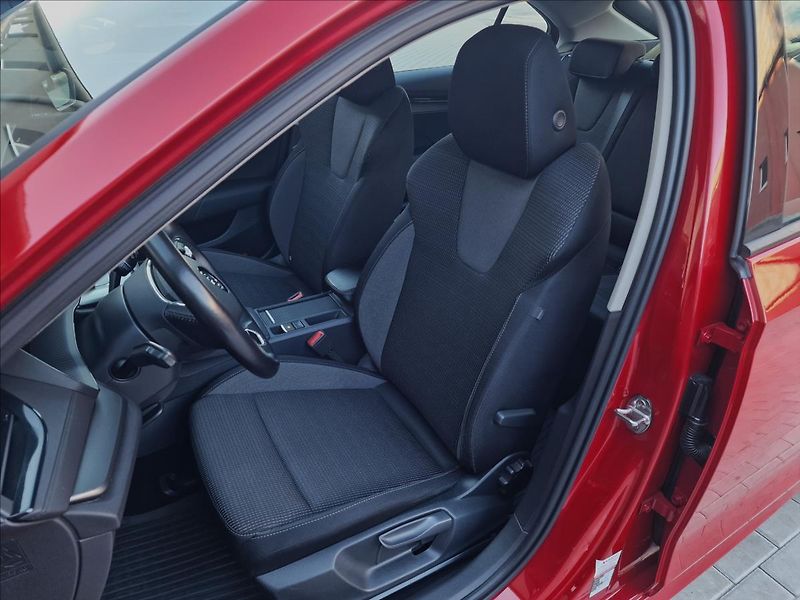 Škoda Octavia 1.5 TSI Ambition,ČR,1.Majitel - fotka 38 z 50