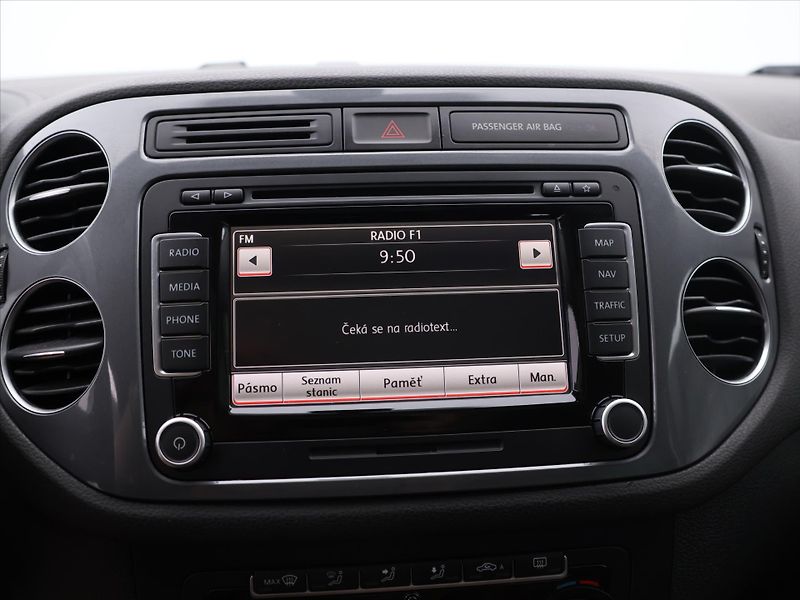 Volkswagen Tiguan 1,4 TSI 90kW Style&Sport 1.Maj - fotka 19 z 29