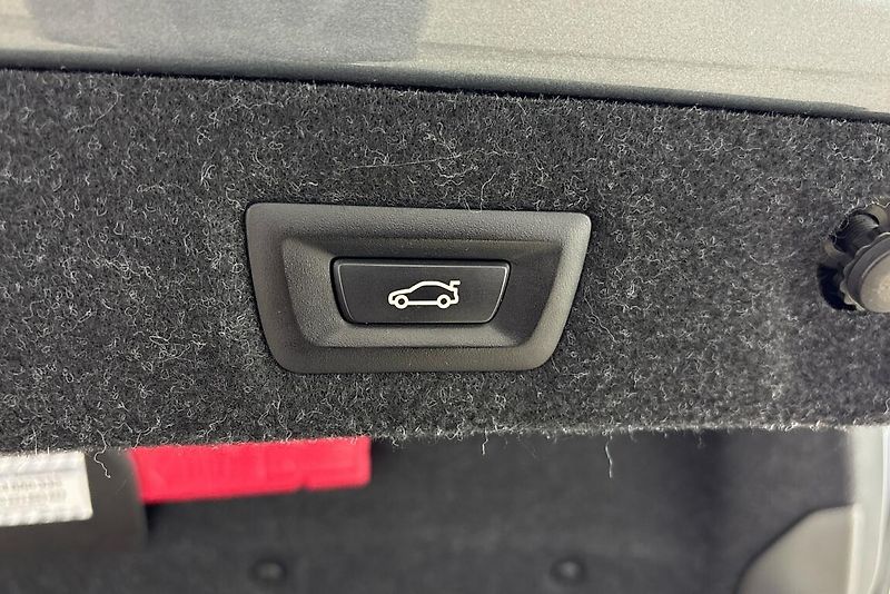 BMW Řada 5 540i xDrive - fotka 10 z 24