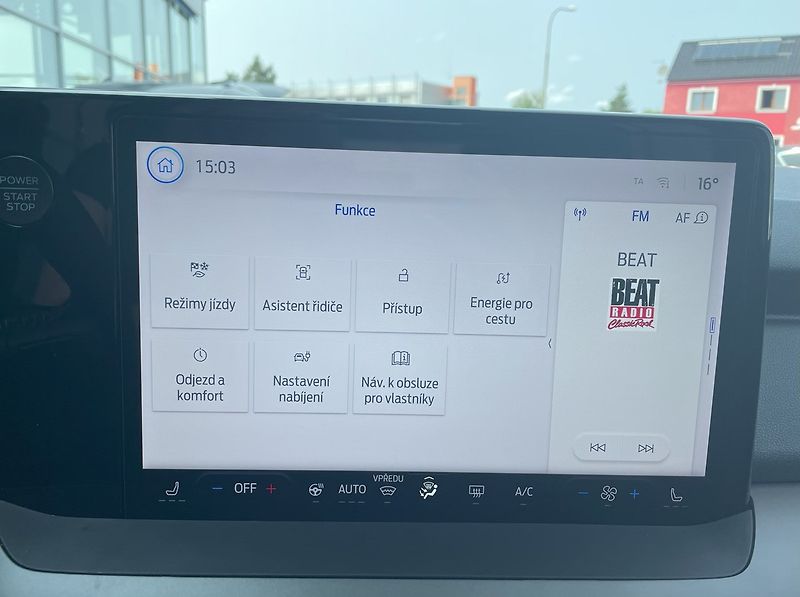 Ford Tourneo Courier Titanium, Tourneo, 43 kWh Elek - fotka 10 z 24