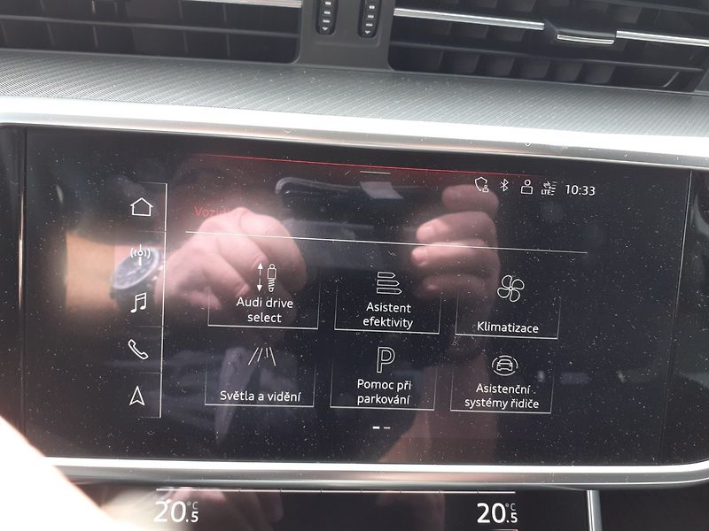 Audi A6 (2021) Avant 2.0 TDi Quattro - fotka 17 z 43