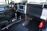 Toyota FJ Cruiser 4,0 VVT-i V6 AWD AT - náhled 12
