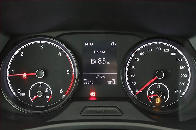 Volkswagen Transporter (2022) 2.0 TDI 4MOTION, Bus, 9Míst - fotka 9 z 16