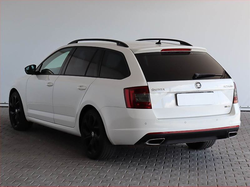 Škoda Octavia (2015) RS 2.0 TDI, Automat - fotka 4 z 21