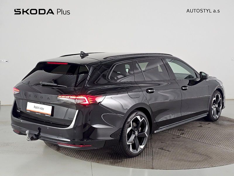 Škoda Superb (2025) 2.0TSi 195kW 4X4 SPORTLINE WEB - fotka 2 z 34