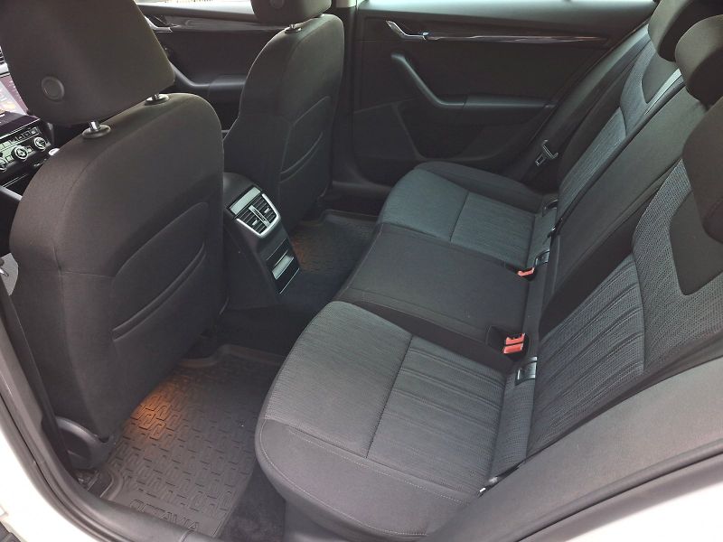 Škoda Octavia (2017) Combi Style Plus 1,4TSi 110kW - fotka 7 z 35