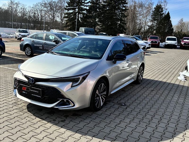 Toyota Corolla 1.8 Hybrid Style - fotka 3 z 25
