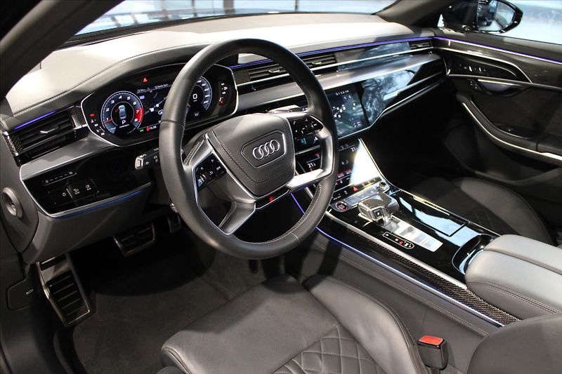 Audi S8 V8 TFSi 420kW quattro NezTop/P - fotka 13 z 38