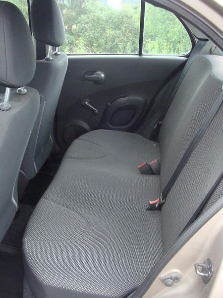 Nissan Micra 1.2i, 48 kW, LPG, klimatizace - fotka 10 z 20
