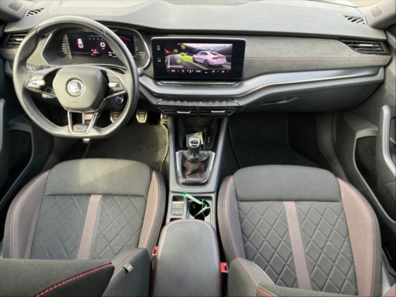 Škoda Octavia 2,0 TSI 180 RS - fotka 8 z 10