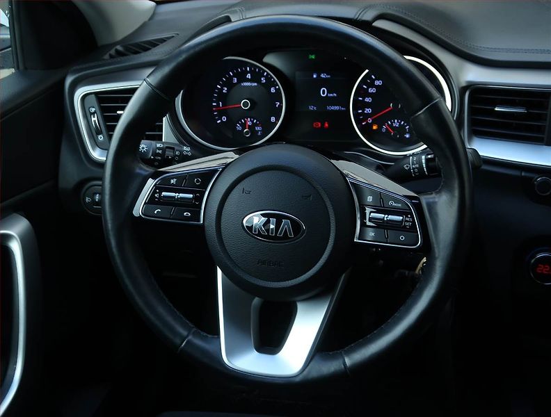 Kia Ceed (2019) 1.4 T-GDI, Serv.kniha - fotka 18 z 18