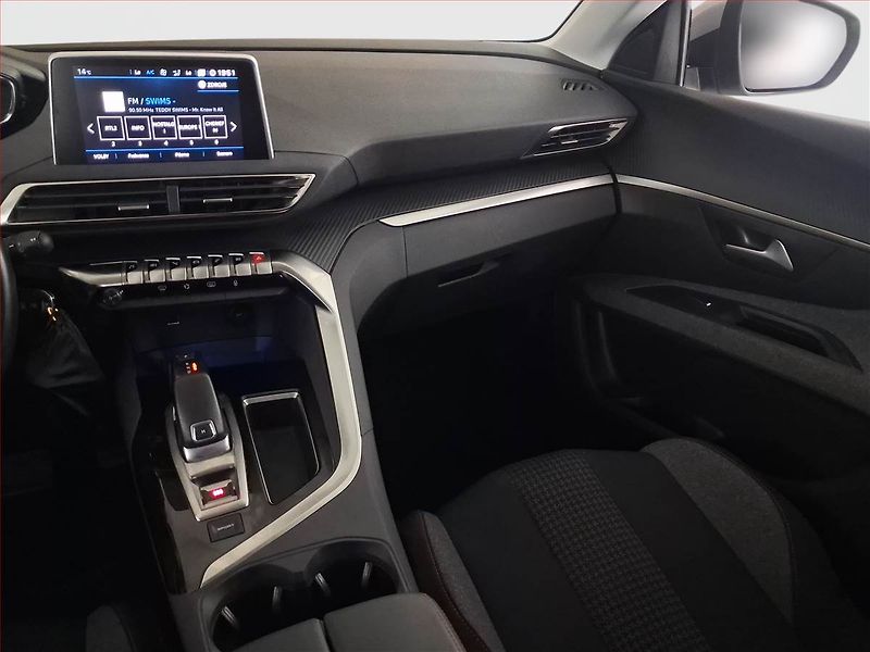 Peugeot 5008 (2019) 1.5 BlueHDi, Automat, 7 míst - fotka 8 z 16