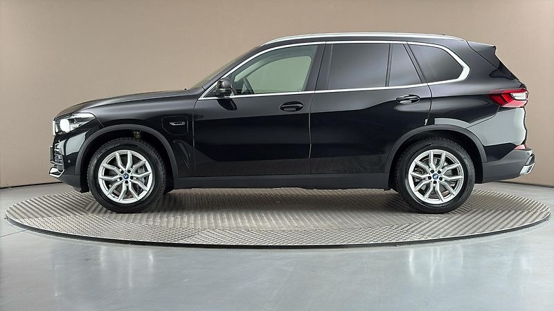 BMW X5 45e AUT xDrive - fotka 4 z 33