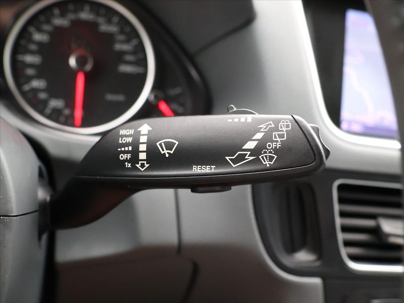 Audi Q5 3,0 TDI 180kW Aut Quattro Kůže - fotka 20 z 36