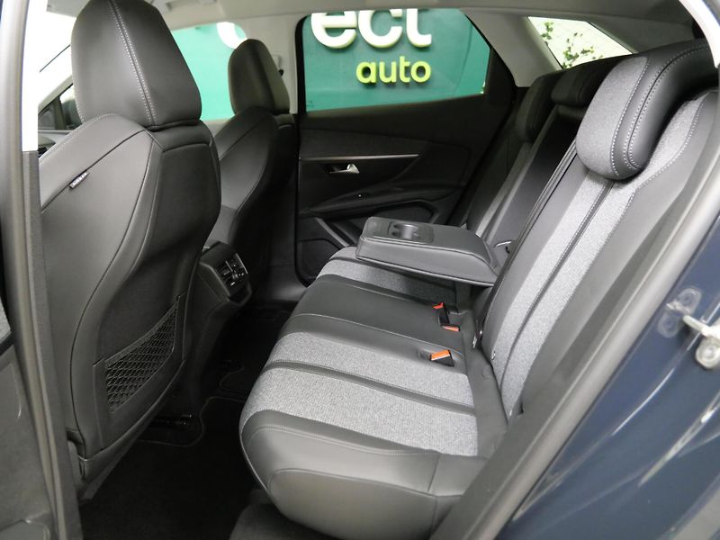 Peugeot 3008 - fotka 24 z 25