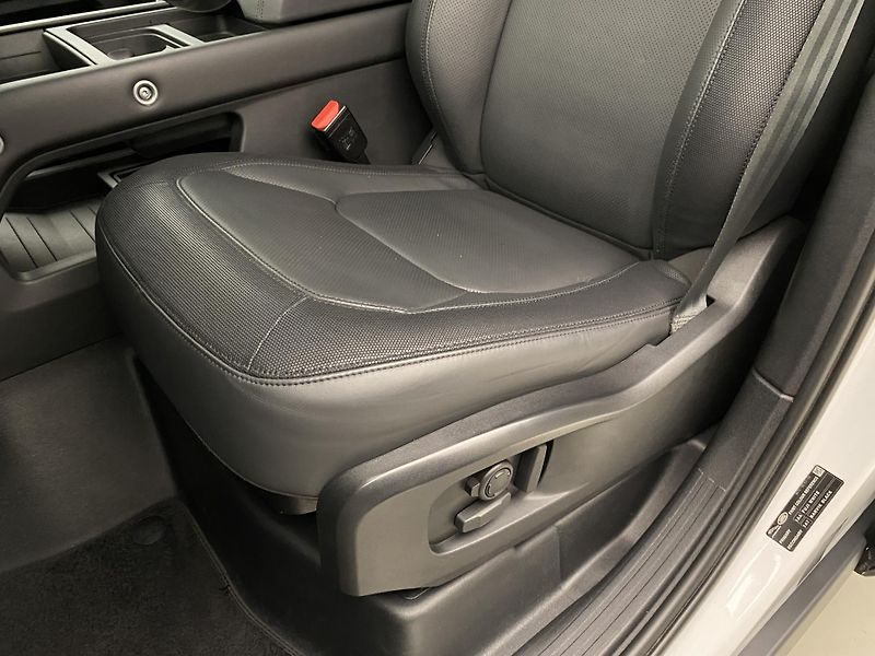 Land Rover Defender P400 X-DYNAMIC HSE AWD CZ - fotka 21 z 46