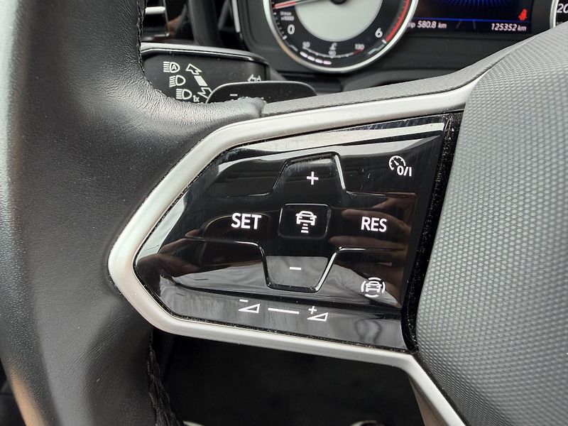 Volkswagen Touareg 3.0 TDI ČR DPH VZDUCH TAŽNÉ - fotka 18 z 36
