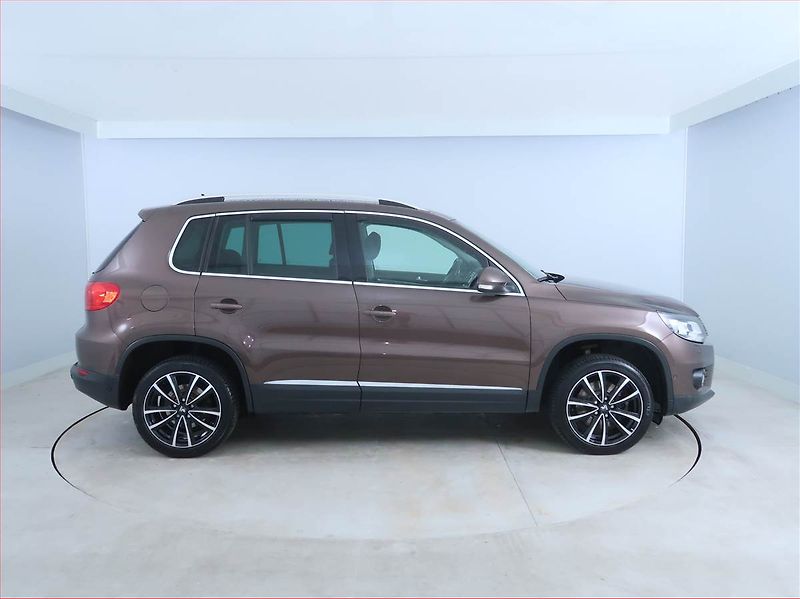 Volkswagen Tiguan (2013) Sport&Style 2.0 TDI, 4X4 - fotka 6 z 17