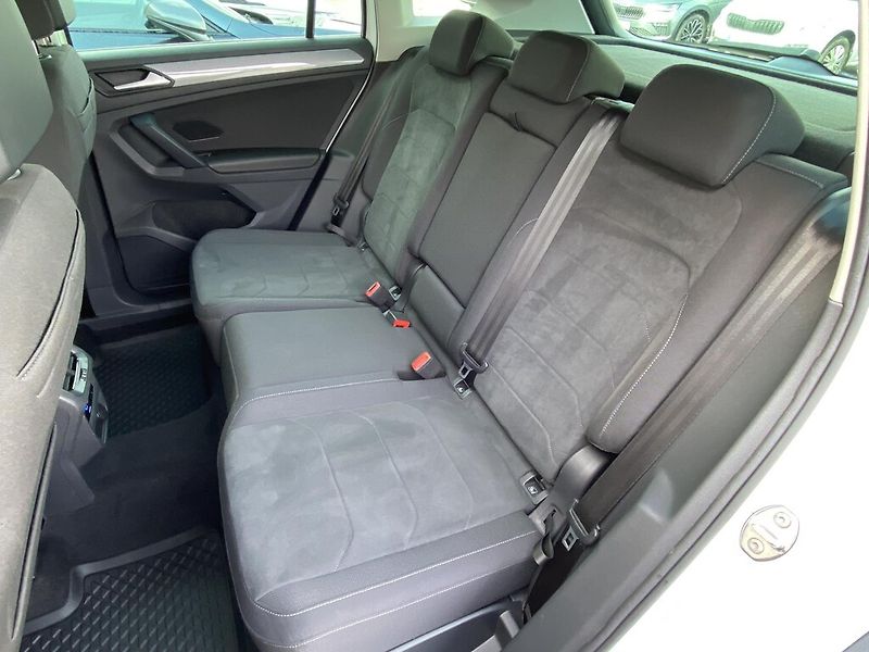 Volkswagen Tiguan 2,0 TDI 110 kW DSG Life - fotka 23 z 28