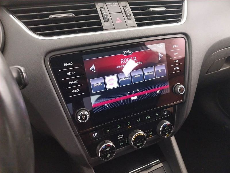 Škoda Octavia (2017) Style 1.4 TSI, Tempomat - fotka 12 z 21