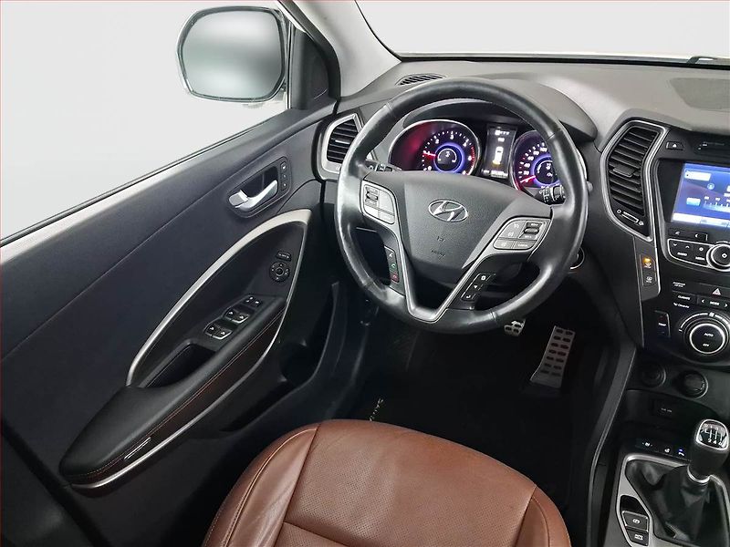 Hyundai Santa Fe (2015) 2.2 CRDi, Kůže, Navi, Tempomat - fotka 7 z 20