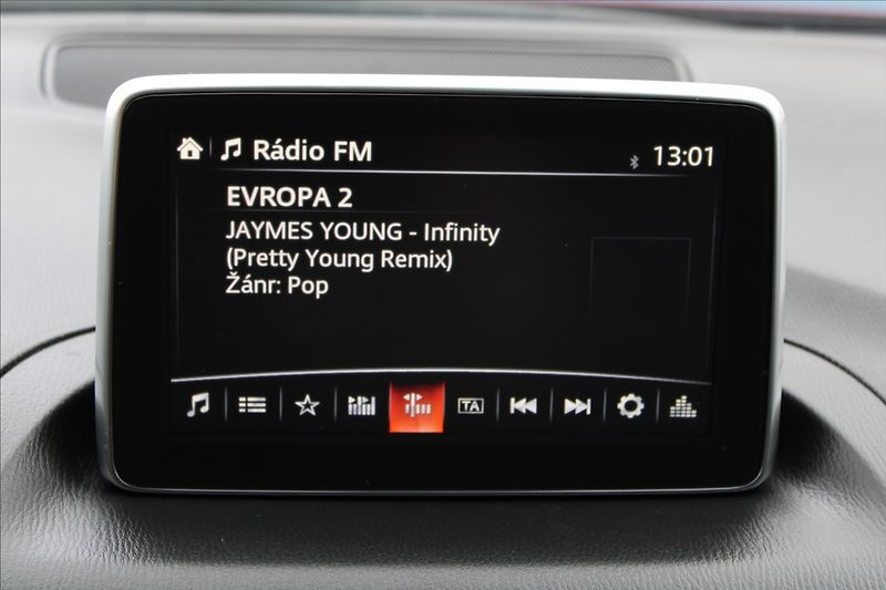 Mazda 3 2,0 SKYACTIV-G  VÝHŘEVY - fotka 11 z 25