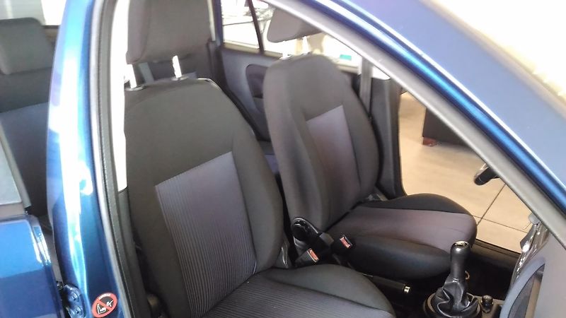 Ford Fusion (2008) 1,4i,59KW,KLIMA,CD,EL.VÝBAVA - fotka 16 z 27