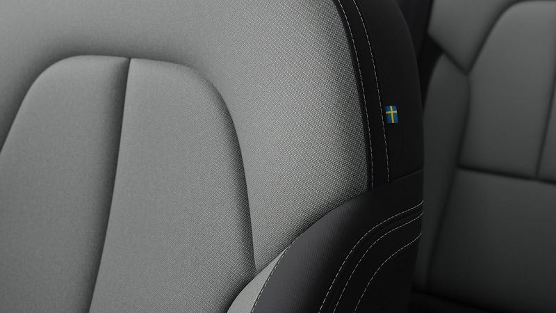 Volvo XC40 (2026) CORE, B3 FWD, 120+10 kW / 163+ - fotka 6 z 8
