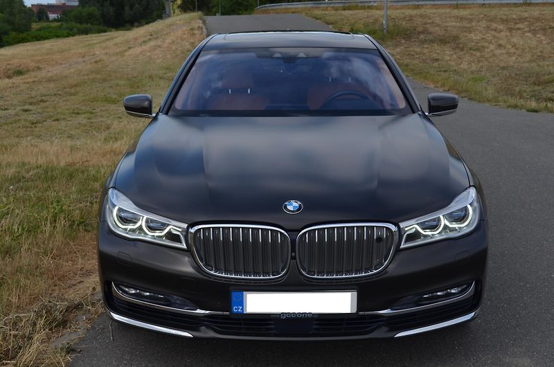 BMW Řada 7 (2017) 760Li ,6.6 /448kW,xDrive,V12 - fotka 7 z 31