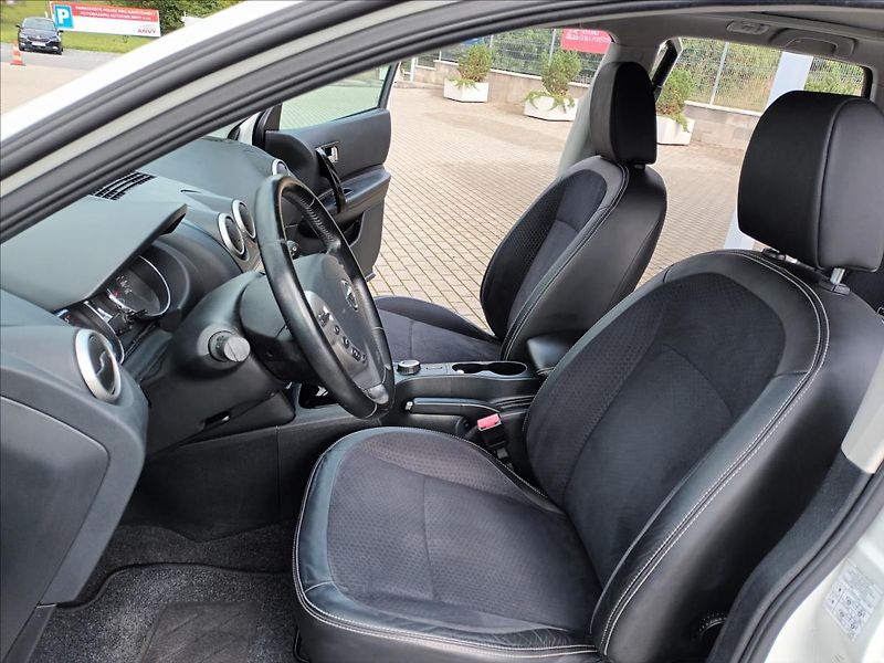 Nissan Qashqai 2,0 dCi 110 kW Automat,4X4,TZ - fotka 14 z 40