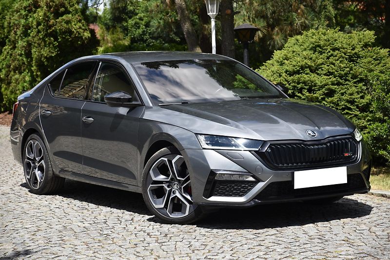 Škoda Octavia RS 2.0 TDI 147 kW DSG 4X4, ČR - fotka 1 z 50