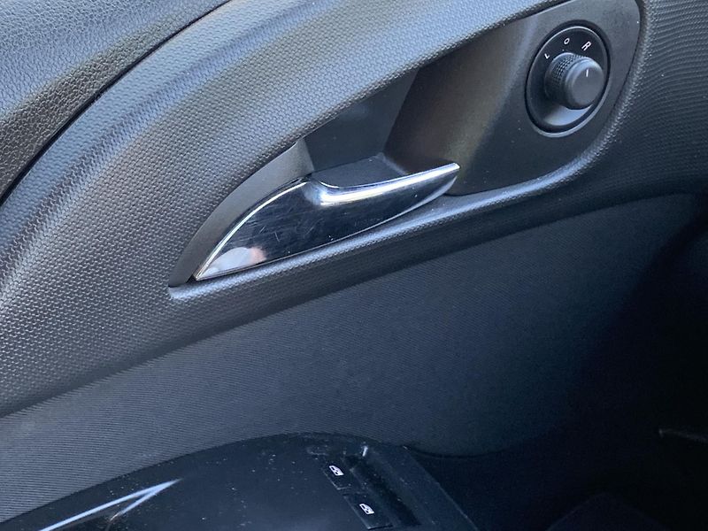Opel Meriva 1.4i LPG ALU KLIMA TEMPOMAT - fotka 12 z 41