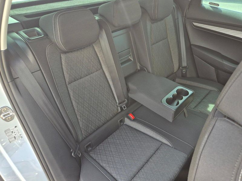 Škoda Karoq (2025) Top Selection 1.5TSi 110kW 7°D - fotka 19 z 32