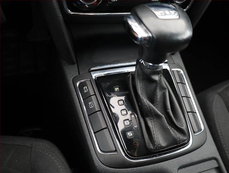 Škoda Superb (2012) 2.0 TDI, Automat, Xenony - fotka 11 z 16