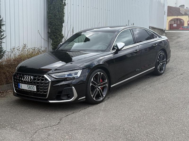 Audi S8 4.0 TFSI quattro - fotka 2 z 11