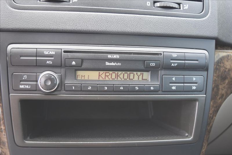 Škoda Yeti 1,2 TSI 77KW PO SERVISE - fotka 39 z 45
