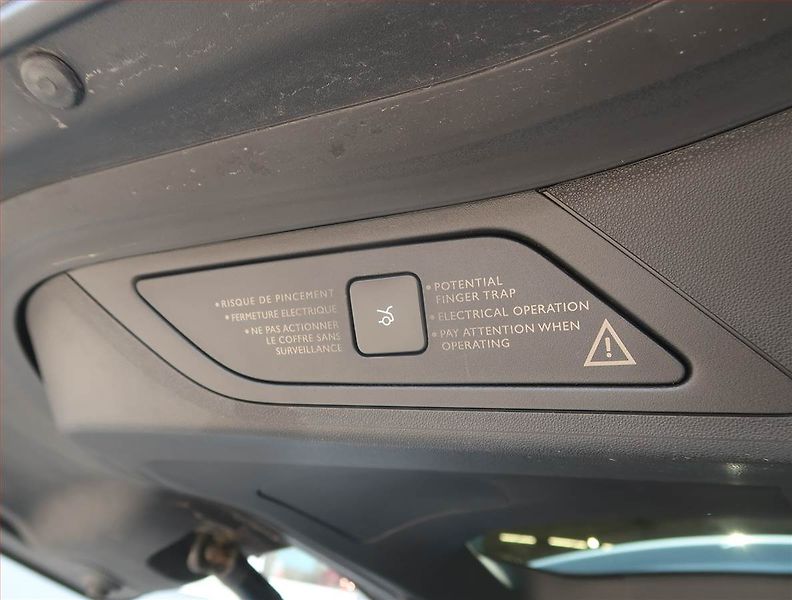 Citroën C4 Picasso (2014) 1.6 HDi, Automat, 7 míst - fotka 18 z 23