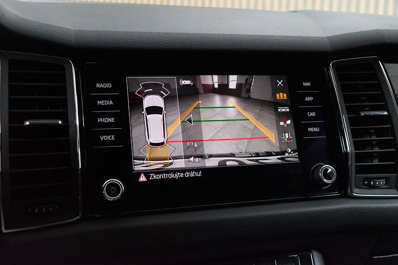 Škoda Kodiaq 2.0 TDI 4x4*STYLE*TAŽNÉ*ČR 1.M - fotka 29 z 49